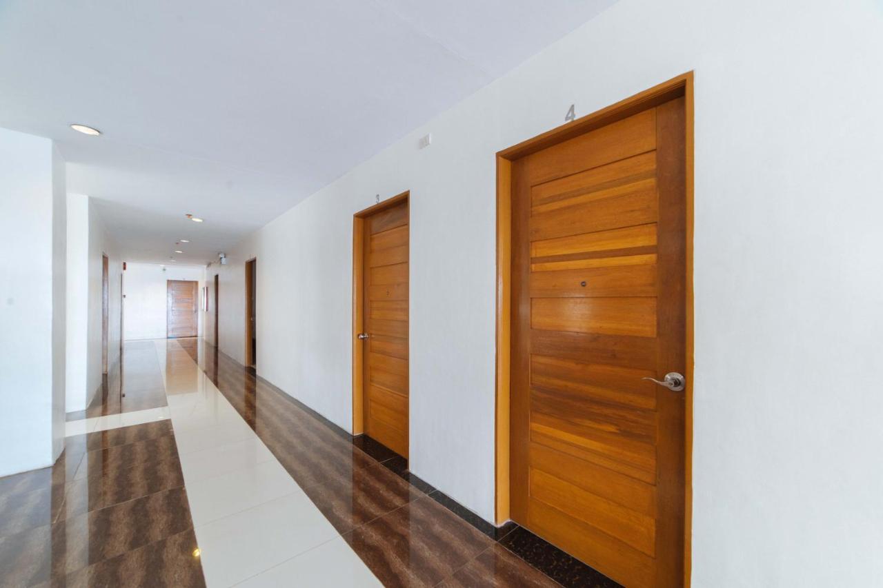 Reddoorz Plus @ San Roque Roxas City Bagian luar foto